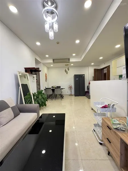 Bán chung cư golden star, căn góc 68m 2pn 2wc full nt, giá 4,9tỉ 0937 961 *** thảo