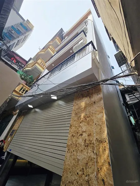 Bán nhà giang văn minh 40m 6 tầng lô góc thang máy cách 60m ra mặt phố giá 13 tỷ