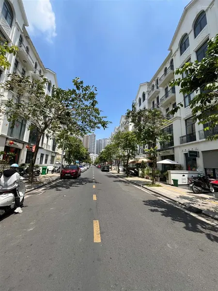Bán nhanh căn nhà liền kề 84m2 khu manhattan vinhomes grand park giá 18 tỷ