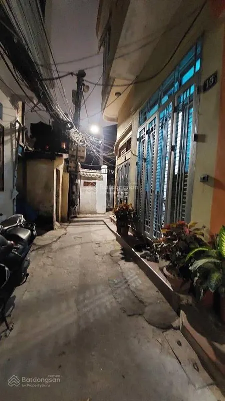 Bán nhà ngọc hà ba đình 30m2 5 tầng 5.3 tỷ ngõ thông gần phố
