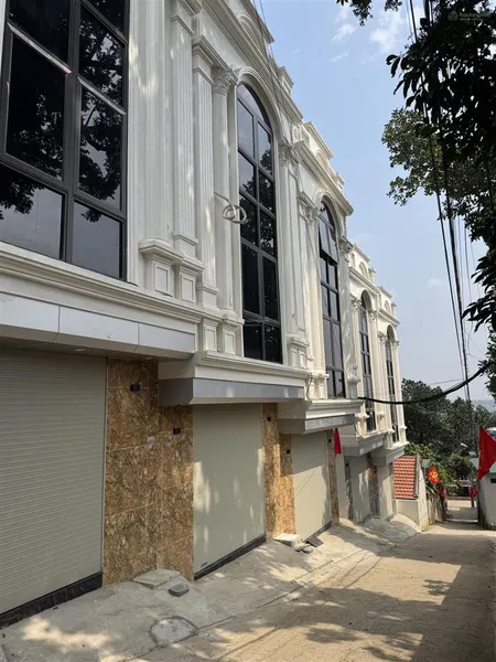 Bán nhà tân hoà, quốc oai 47,5m2 x 3 tầng ô tô đỗ cửa giá 3,15 tỷ (có thương lượng )