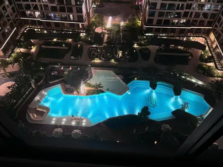 2pn góc tòa e, tầng trung view hồ bơi bán 4 tỷ 820 all in, hướng đông nam, lumiere boulevard