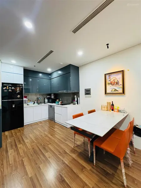 (ban công hướng đông nam) bán căn hộ 77,5m2 gồm 2pn, 2wc tại mipec rubik 360, giá tốt 10,35 tỷ,