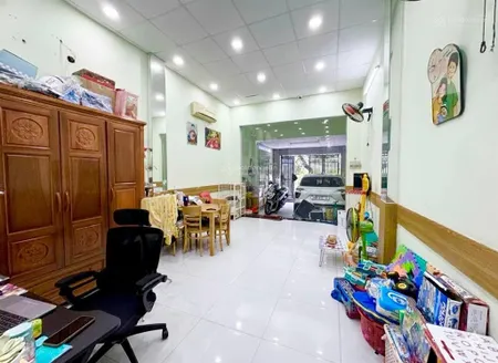 Hơn 5 tỷ 76m2 2 mặt hẻm thông xe hơi vào cửacây xanh quanh nhà