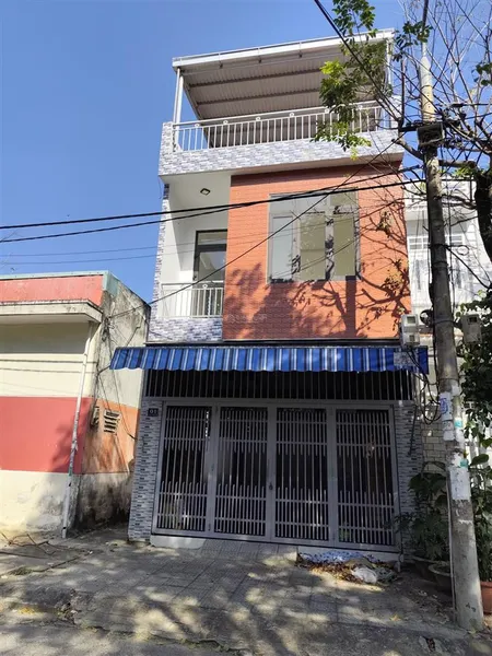 Nhà mặt phố nam việt á đường đa mặn 6 sát góc đường bùi tá hán nhà 3 tầng 3 mặt thoáng. giá 12.2tỷ