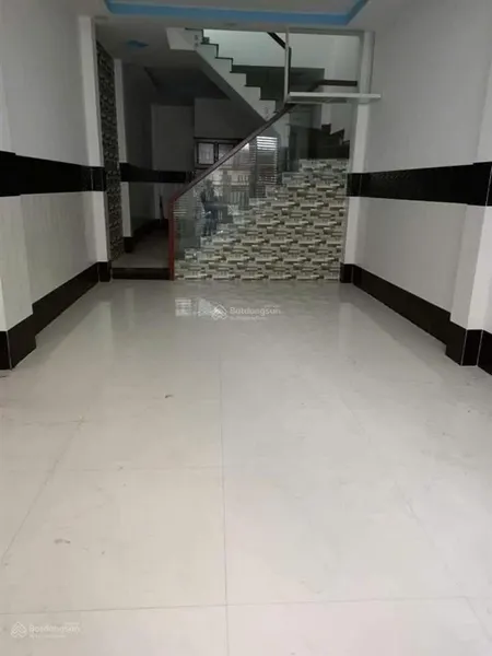 Nhà 2 tầng 50m hồng bàng q6 nhà mới dọn vô ở ngay 4pn sân thượng trước sau