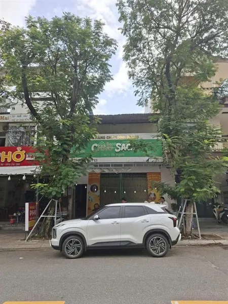 Nhà mặt tiền hồ quý ly sát biển dòng tiền ổn định