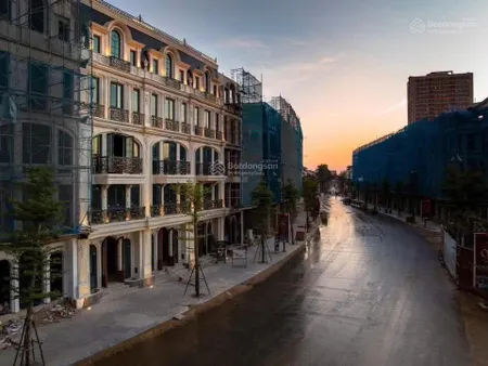 Bán nhà mặt phố hà nội "noble palace tây thăng long" 4 tầng 50m2 chỉ 13 tỷ.