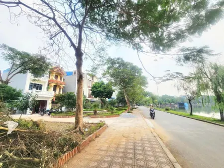 Nhà mặt hồ lộc vượng view hồ sinh thái ở sướng, giữ tiền tốt môi trường sống lý tưởng
