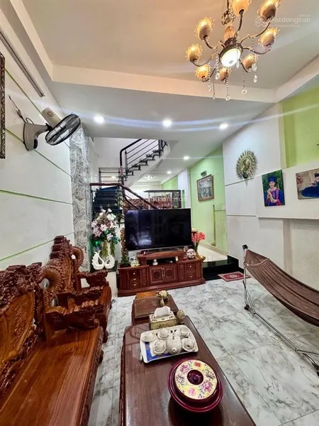 101m2 phạm văn chiêu 3 tầng hxh nở hậu nhà đẹp ở ngay sát mặt tiền