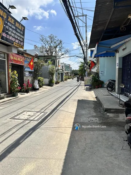 Với nhỉnh 6t nhà mặt tiền kinh doanh buôn bán cách bệnh viện quan 12 chi 100m