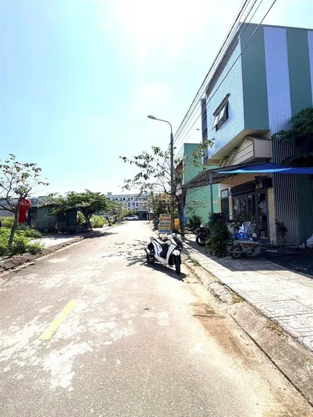 Chính chủ gửi bán mặt tiền trung lập 8 lakeside đà nẵng gần chung cư giá tốt. 0934 852 ***