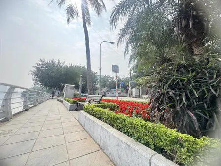 Chính chủ bán đất ngõ thông, ô tô tránh phố võng thị thông trích sài. 105m² mặt tiền 6m. giá 45tỷ