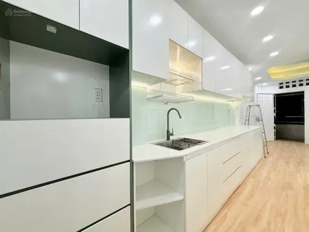 Chính chủ ! cần bán gấp chc/c huỳnh văn chính,2pn+1wc,sổ hồng sẵn,tặng full nt mới 100%