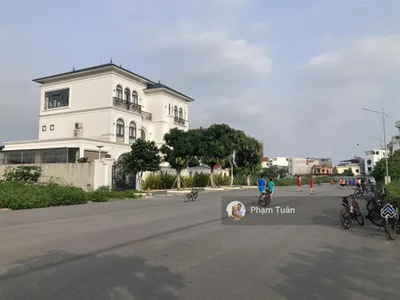 Đất tái định cư của dân mặt đường 25m trong dự án đồng bồ (e85) 0917 696 ***