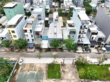 Toà trọ cao cấp 250m. 23 phòng. ngay khu fpt. ngay làng đại học. giá rất rẻ.