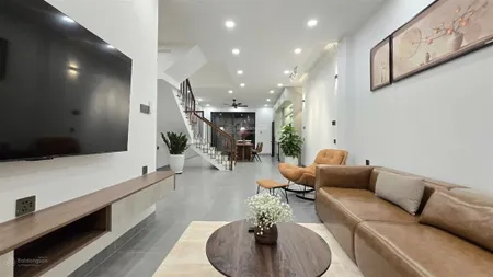 Hàng mới ra kđt mỹ gia nhà 3 tầng hoàn công giá 9,4 tỷ