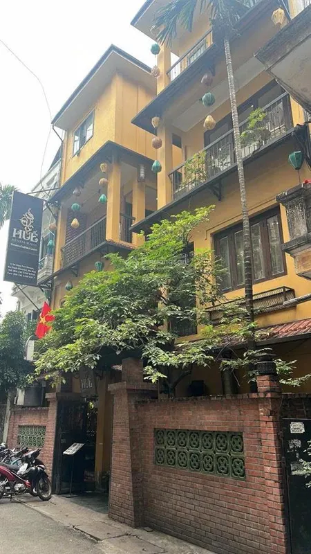(chính chủ) tôi cần bán gấp nhà phố đào tấn, quận ba đình, dt 135 m2, 4 tầng, mt 11 m, 77 tỷ