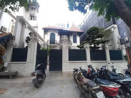 Biệt thự pháp vân trần thủ độ mặt tiền quyền lực nội thất sang trọng khu ở quan chức tinh hoa