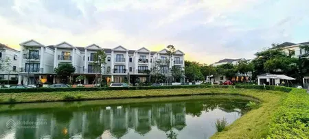Chính chủ bán gấp căn nhà phố lavila kiến á, 6x17.6m & 5.5x17.6m, đường lớn 20m 12m giá 10.5 tỷ