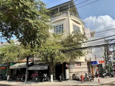 Bán nhà 2 tầng con đường kd sầm uất mặt tiền đường tháp bà nha trang