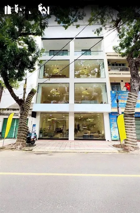 Bán tttm 4 tầng đường thống nhất, nha trang, dt 400m2 (10x40m), dt xd 1600m2, h. nam giá 68,5 tỷ