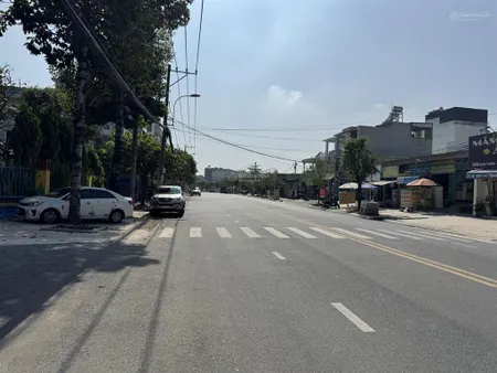 Mặt tiền man thiện 300m2 khu ẩm thực sầm uất giá 13,5 tỷ.