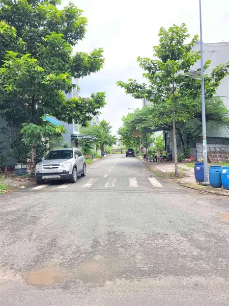 Bán nhanh lô góc kdc phú hồng thịnh 6 chỉ 5 tỉ lô góc xây nhà cực thoáng, kết hợp kinh doanh!!!