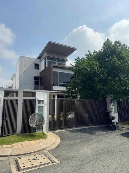 Bán gấp căn biệt thự hàng hiếm riviera cove diện tích 500m2 nhà thô căn góc cực kỳ thoáng