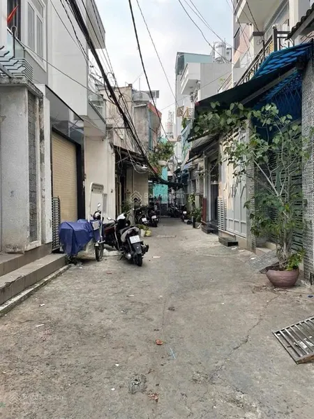Dương bá trạc4tầnghẻm 5mchĩ 1 căn ra mặt tiền4p ngũ5wcchĩ 2phút có mặt quận 1