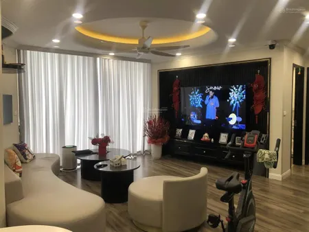 Bán căn hộ chung cư hòa phát , nhà đẹp ở ngay , full nội thất xịn , tầng trung đẹp , view thoáng