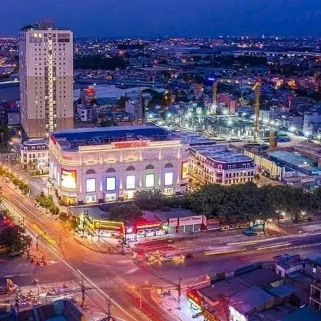Chính chủ gởi bán đất ở đường n2 mt 5 x 20m. dt 100m. ngay ngã tư 550, vincom.sầm uất. cho thuê 8tr