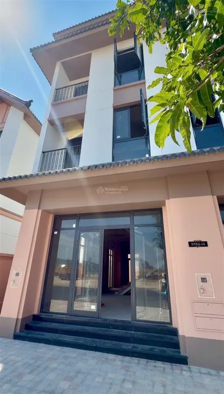 Chủ bán căn xẻ khe khu đô thị biển vinhomes peal bay cách bãi tắm 50 m ngang 6,5 m giá 15 tỷ 160