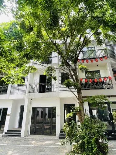 Cần bán liền kề thuỷ trúc ~90m2 * 4 tầng. giá bán 15.x tỷ. 0932 560 *** ạ