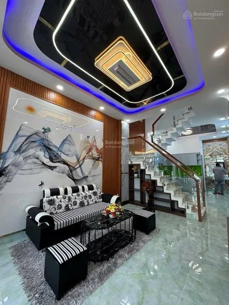 Bán gấp căn nhà mới full nội thất , 47m2 , 3pn ,phù hợp gia đình 57 người