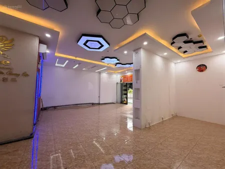 Tôi chính chủ bán căn shophouse khối đế toà ct2, khu iris garden, mỹ đình.