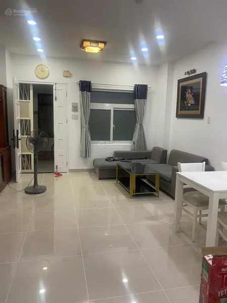 Chính chủ bán căn hộ 2 phòng ngủ, cc số 1 tôn thất thuyết, dt 61m², nhà sáng, thoáng mát