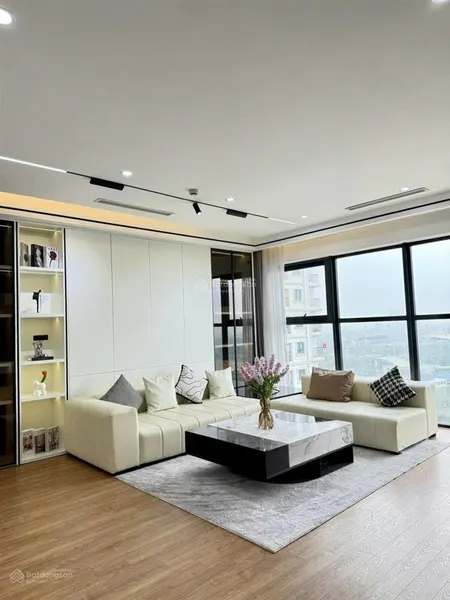 Chính chủ gửi bán căn 3n, full nt tại cc iris garden giá 11 tỷ, sẵn sổ. xem nhà 0968 748 ***