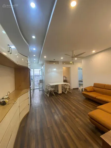 Bán căn hộ chung cư tại c7 giảng võ, căn 3 ngủ, 80m2, giá 10,8 tỷ, căn góc, view thoáng, tầng cao