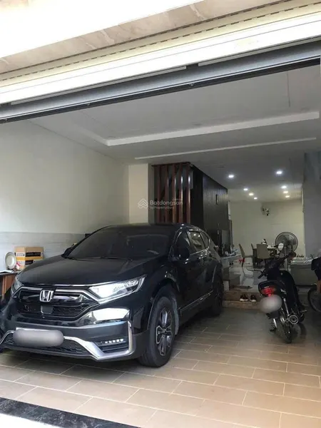 Bán nhà ngay đại học văn lang p13 bình thạnh, 4.5x20m, 4 tầng mới cứng. đối diện công viên