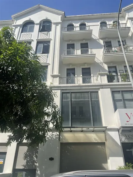 Độc quyền bán nhà phố manhattanvinhomes q9, giá 24.5 tỷ, dt 126m2, trục đường kinh doanh, nhà thô