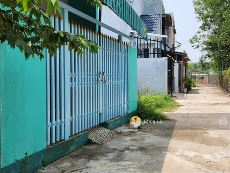Chính chủ cần bán nhà đang ở dt 83m2, một sẹc đ. cây me, thanh phước, gò dầu. giá 1 tỷ 2 shr