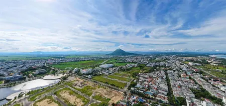 Bán căn biệt thự 3 tầng ,trung tâm tp tuy hòa cũ , dt 300m2 đất , xây mới 100% 0866 563 ***