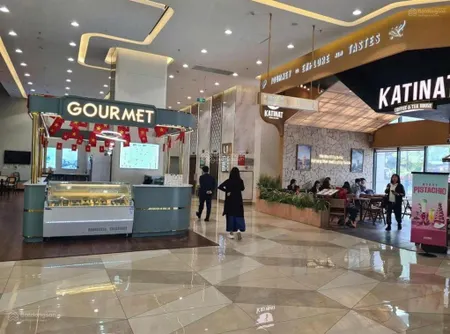 Bán nhanh mặt bằng kinh doanh chân đế rox center 101m2 giá 5,4tỷ cho thuê dòng tiền 40 50tr/th