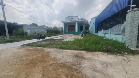 Bán đất nhà gần biển cam bình 2 mặt tiền giá chỉ 1,5 tỷ