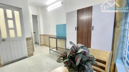 cho thuê nhà nguyên căn mới đẹp sách bali vao là ở lê văn sỹ quận 3