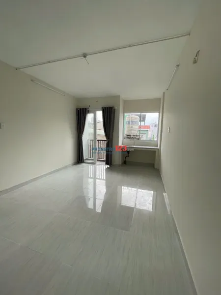 Cho thuê căn hộ Studio Ban công thoáng Q4 gần ĐH Luật, ĐH Nguyễn Tất Thành, cầu Khánh Hội