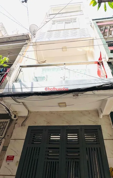 Cho thuê nhà nguyên căn đường nguyễn biểu , quận 5 phù hợp CHDV