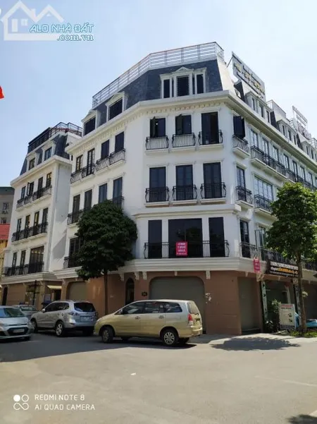 cần cho thuê gấp nhà phân lô Đường Bưởi,DT 100m2 4 tầng,MT 8m,ô tô đỗ cửa. 25tr