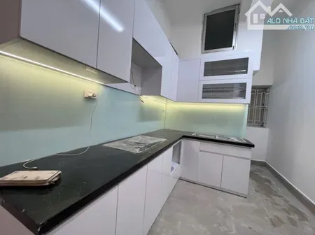 CHO THUÊ NHÀ NGUYÊN CĂN VỆ HỒ – TÂY HỒ, HÀ NỘI 25M 6 Tầng 3 PN 13 triệu